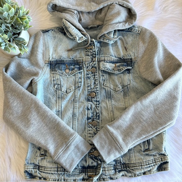 Aeropostale Sweatshirt Denim Jacket Size Medium NWOT - Picture 3 of 6